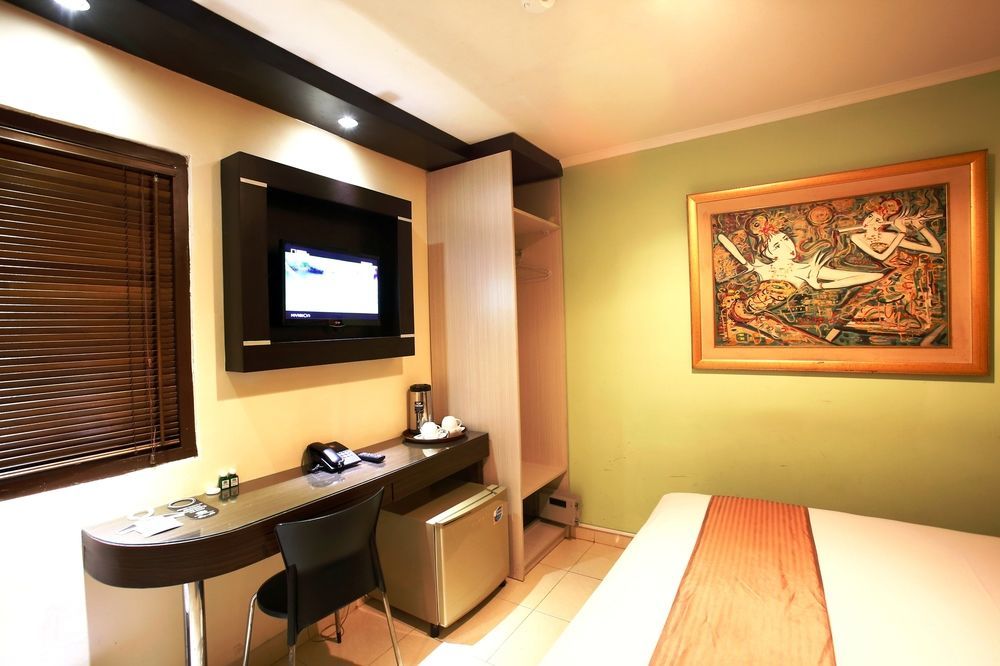 Reddoorz Plus @ Karet Setiabudi Jakarta Exterior photo