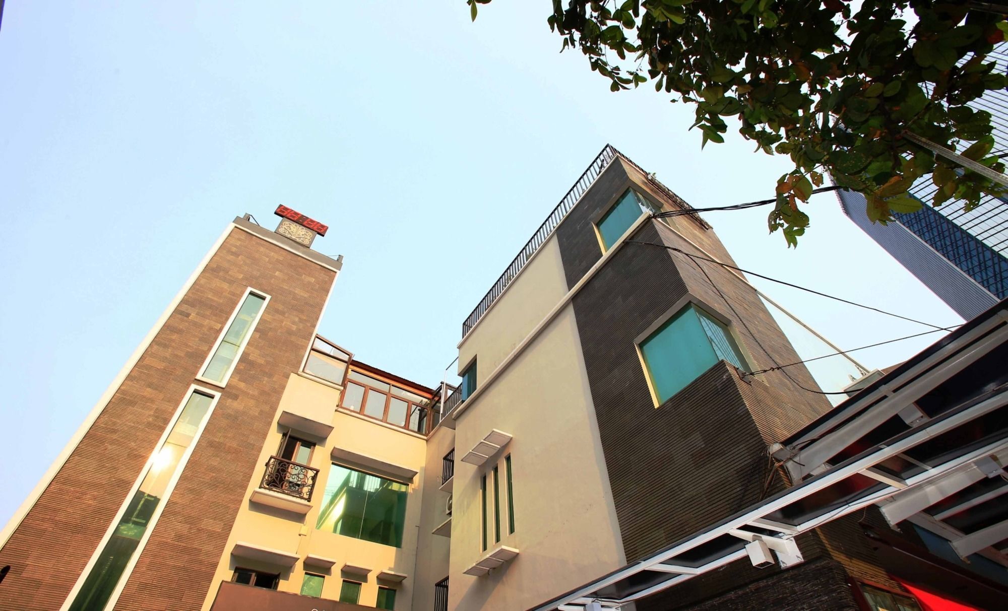Reddoorz Plus @ Karet Setiabudi Jakarta Exterior photo